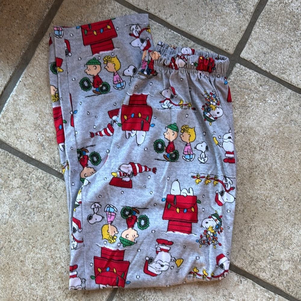 Snoopy Flannel PJ Set - Picture 2 of 3
